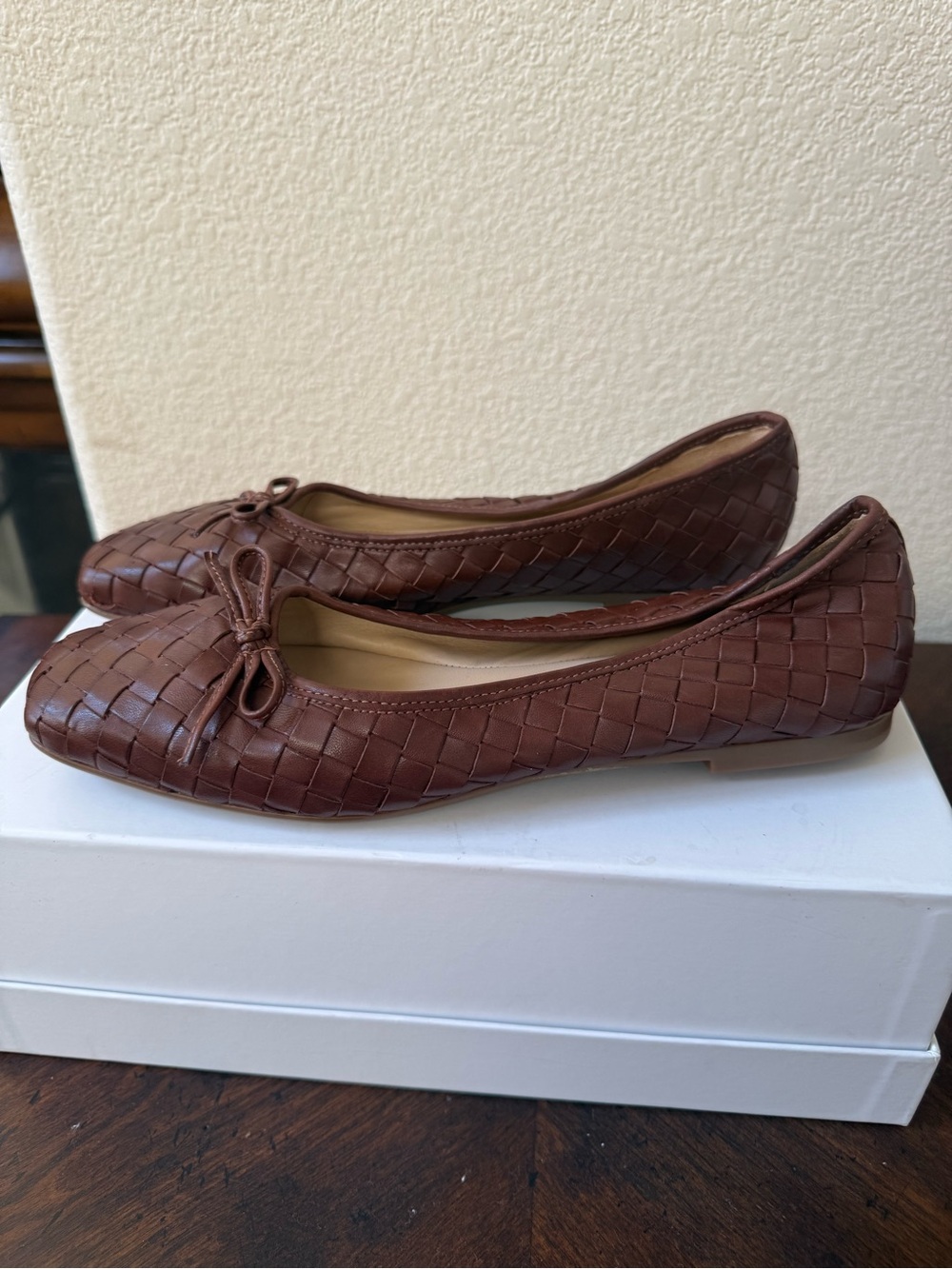 Bernardo Gwynn Woven Leather Ballet Flats Mahogany Brown NWOT 7.5 - Picture 3 of 10
